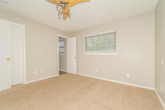 Building Photo - 112 Bluebonnet Dr