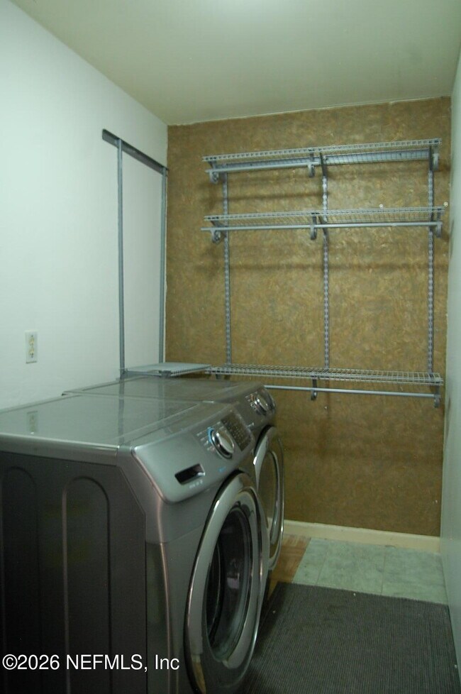 Building Photo - 10515 Anchorage Cove Ln