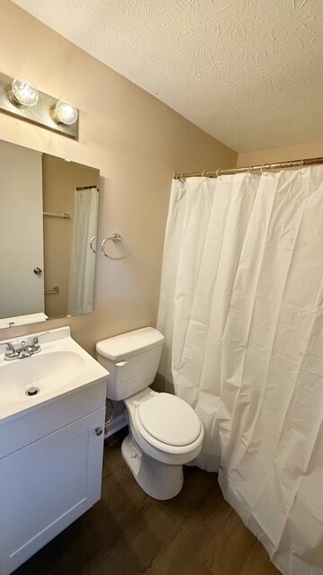 Building Photo - 2608 N Routiers Ave