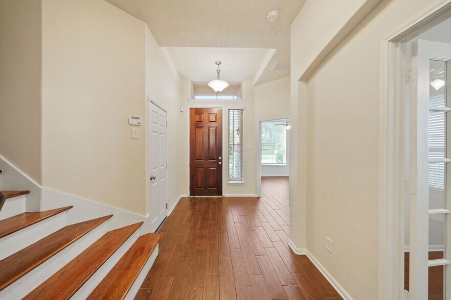 Building Photo - 12419 Tyler Springs Ln