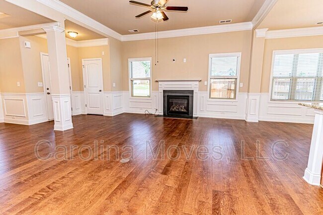 Building Photo - 12 Glenmora Rd