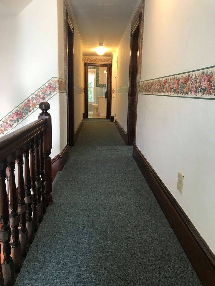 Building Photo - 502 Main St