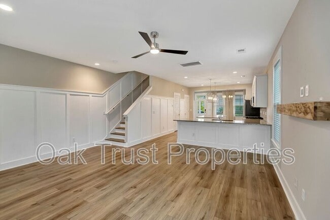 Building Photo - 3 Clearblue Lp