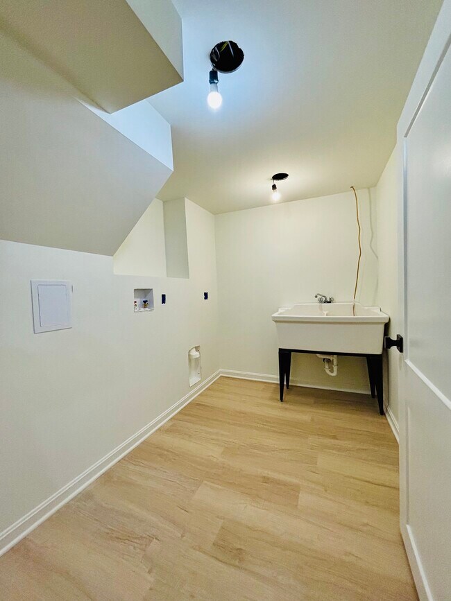 Building Photo - 7743 Highgate Pl