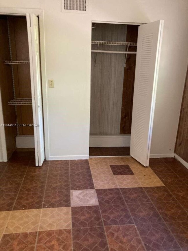 Building Photo - 18815 NW 33rd Ct