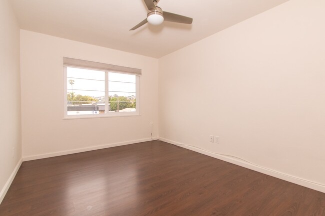 Building Photo - 1602-1604 Rosecrans / 3010 Jarvis