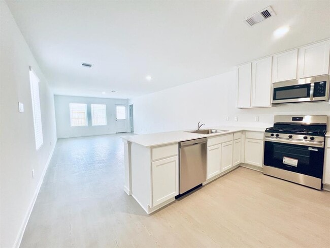 Building Photo - 3124 Twisted Myrtle Dr