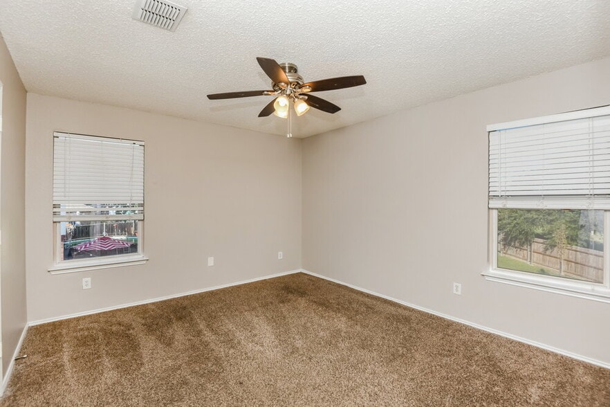 Building Photo - 10024 Chapel Rock Dr