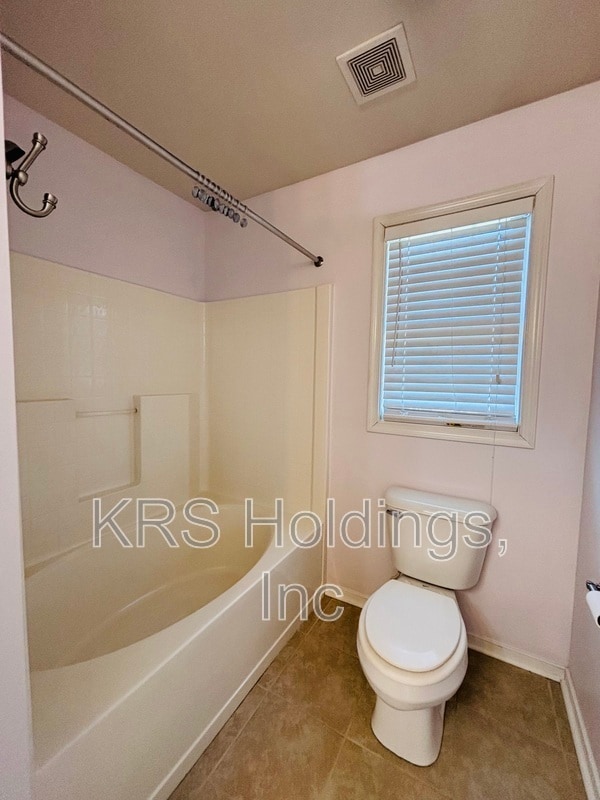 Building Photo - 5701 Piney Ridge Ct