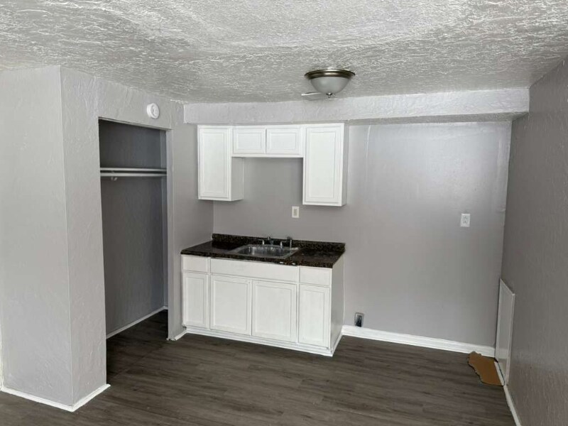 Building Photo - 15112 Euclid Ave