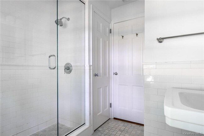 Building Photo - 11 Sunset Ln