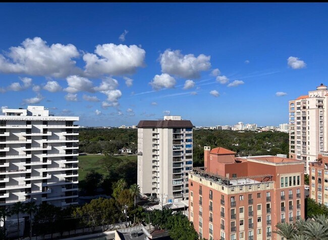 Building Photo - 700 Biltmore Way