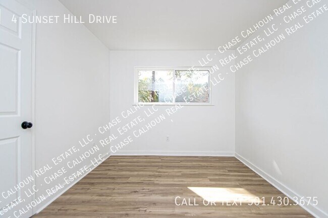 Building Photo - 4 Sunset Hill