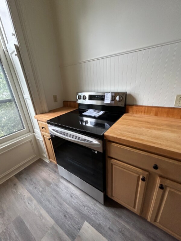 Building Photo - 111 Union St