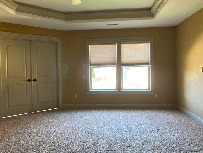 Building Photo - West Meadows Estate 2-Story Home in Salem