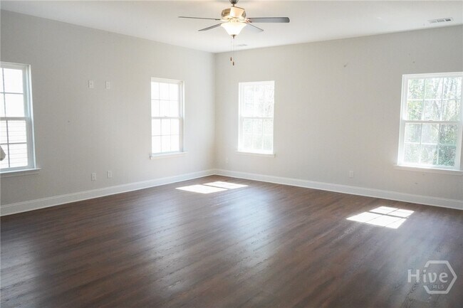 Building Photo - 33 Sago Palm Wy