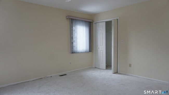 Building Photo - 328 Navajo Loop