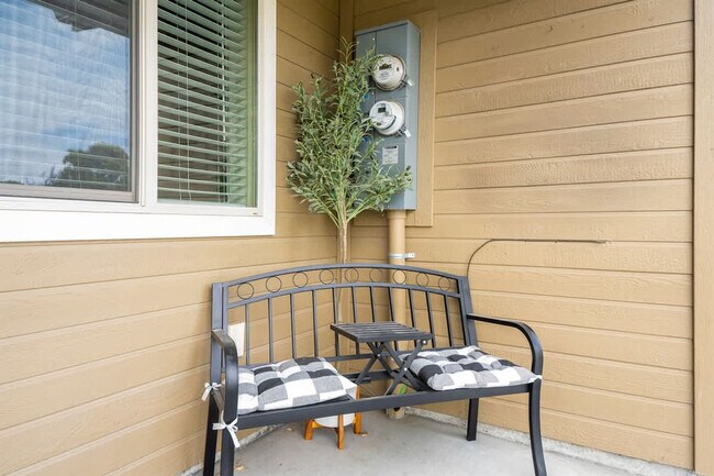 Building Photo - 2106 Ison Ct