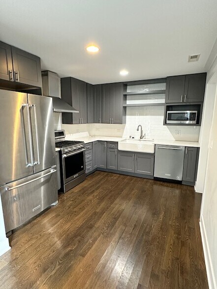 Primary Photo - 4201 N Paulina St