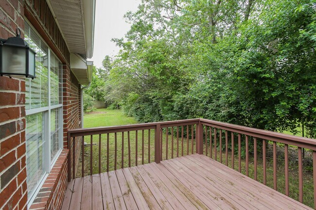 Building Photo - Stunning 3 Bedroom Home in Farmington