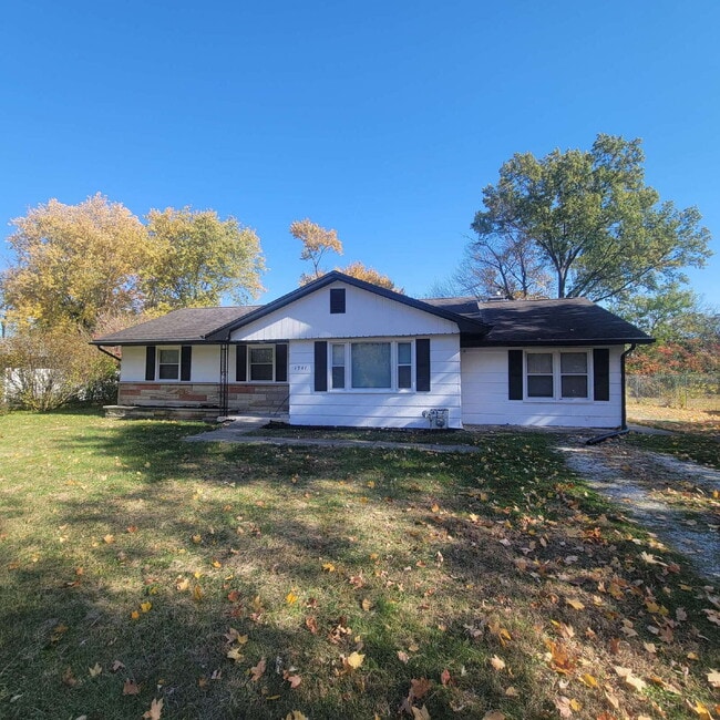 Primary Photo - Westside 4 bedroom