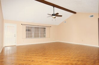 Building Photo - 110 Pine St