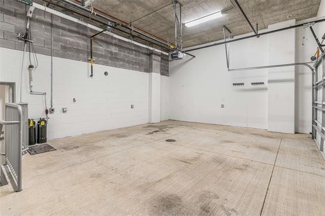 Building Photo - 2800 Lakeside Pkwy