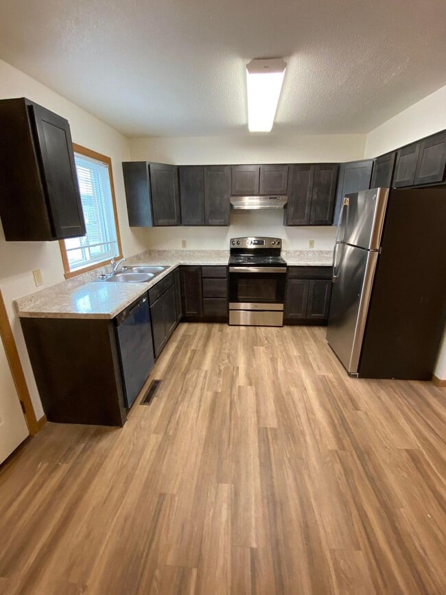 Fargo, ND Sheyenne Terrace | Kitchen - Sheyenne Terrace Townhomes