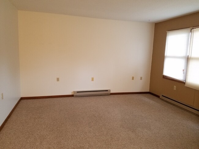 Building Photo - Brookside East Apartments