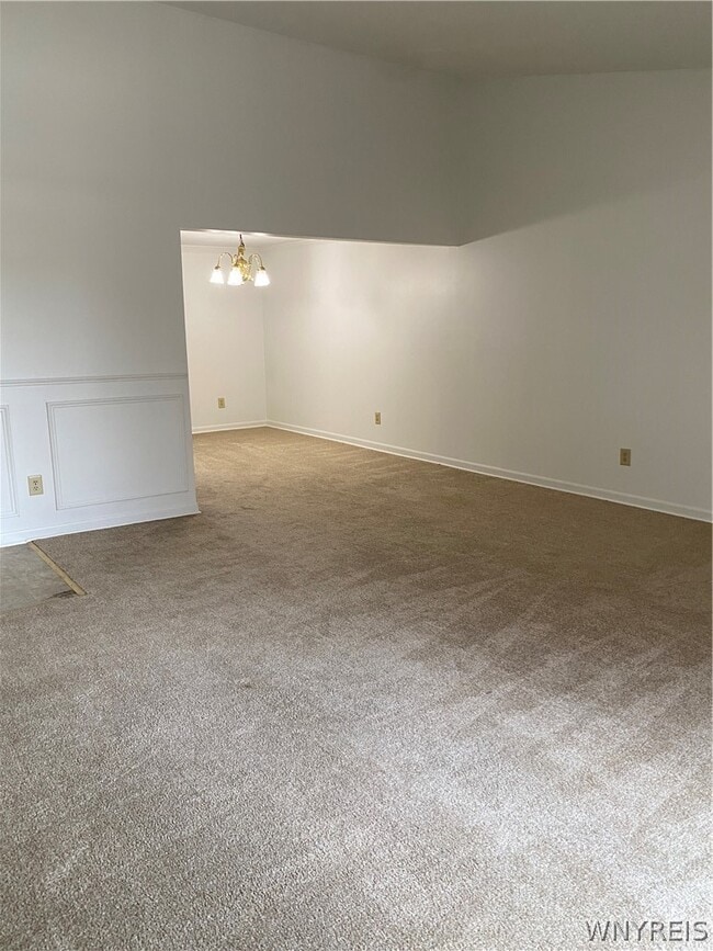 Building Photo - 4585 Chestnut Ridge Rd