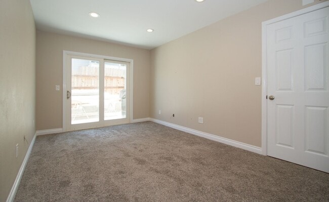 Building Photo - 2 Bedroom, 1 Bath with view of the Bay in charming Cuesta by the Sea