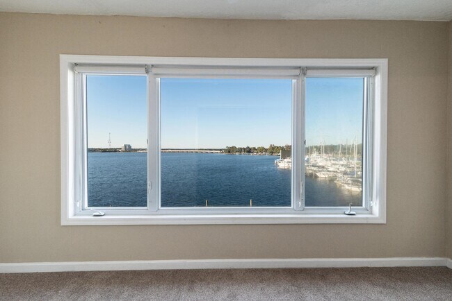 Building Photo - 202 Snug Harbour Dr