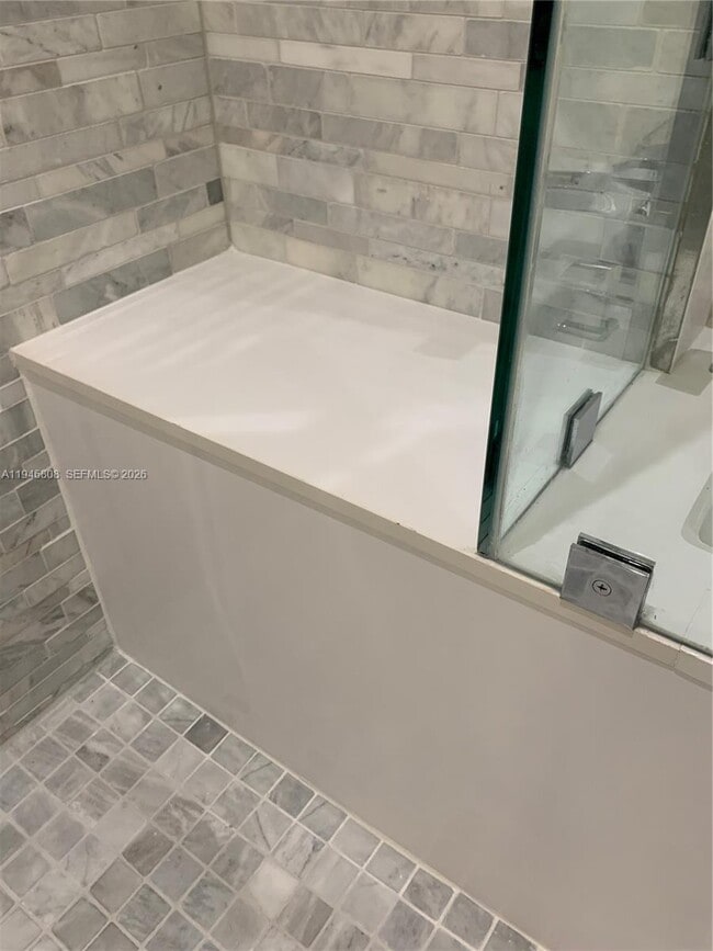 Building Photo - 851 NE 1st Ave