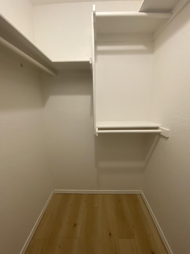 Building Photo - 804 Hawks Nest Dr