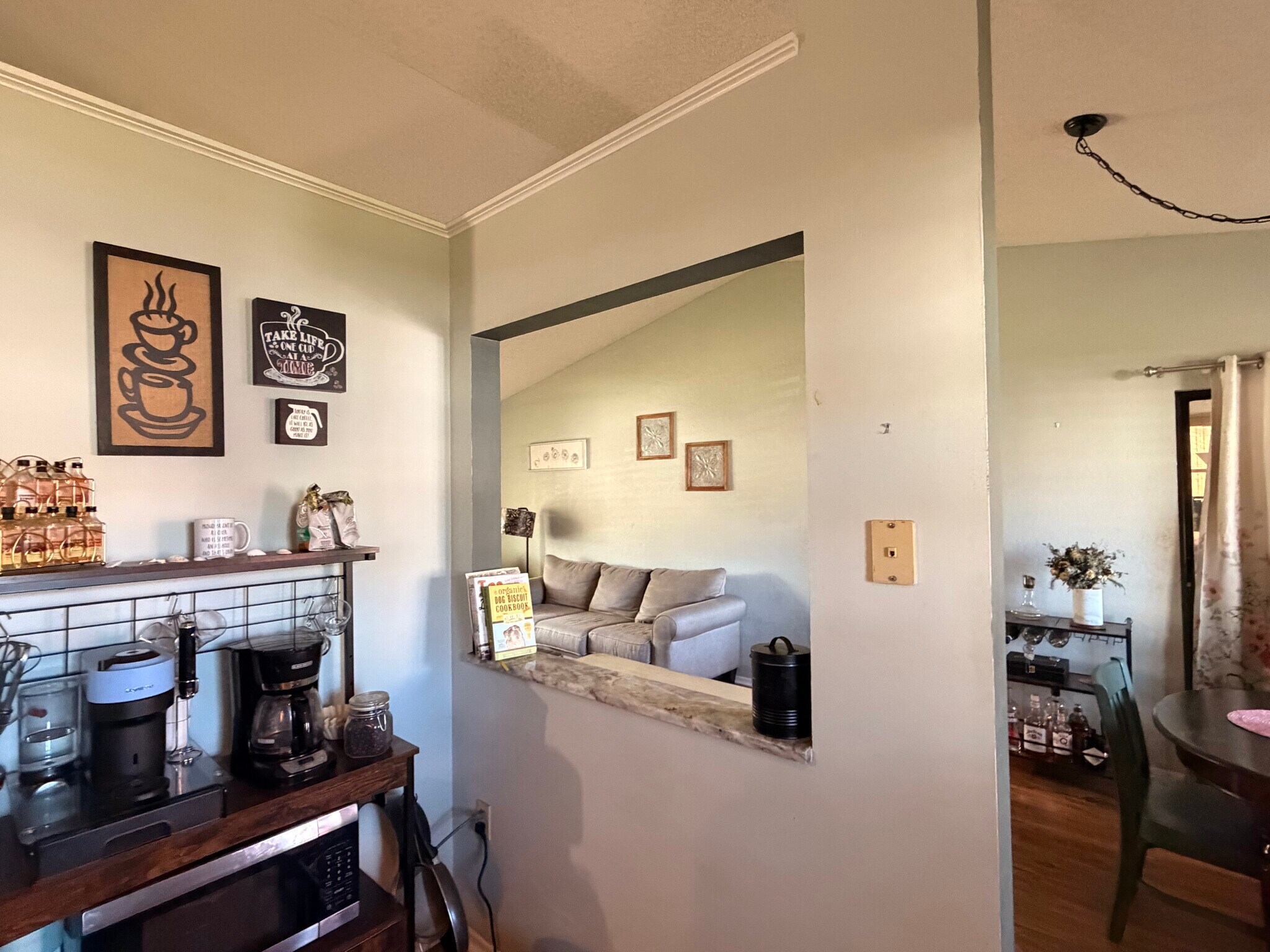 Building Photo - 7308 Fairwood Ave