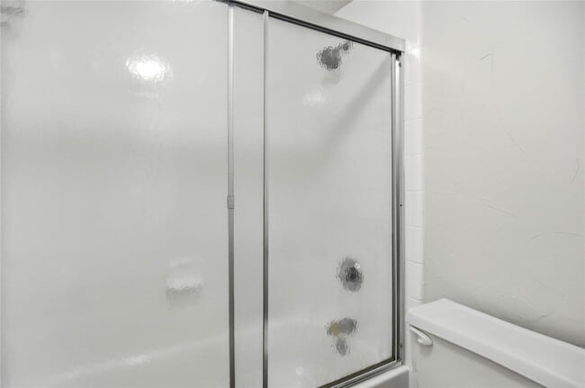 Building Photo - Beautiful Townhome in Gated Community