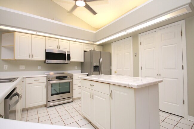 Building Photo - Spacious 4-Bedroom Cantonment Home with Sc...