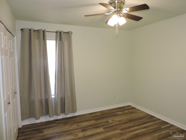 Building Photo - 508 E Gonzalez St