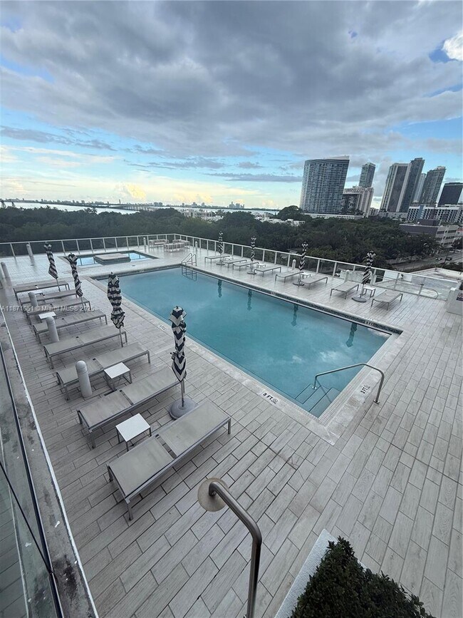 Building Photo - 4250 Biscayne Blvd