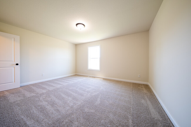 Building Photo - 5007 Merrimac Ln N