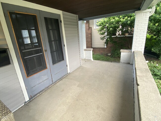 Building Photo - 5267 N College Ave