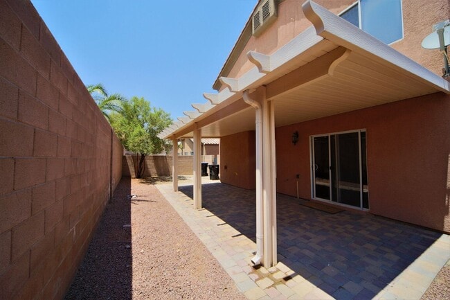 Building Photo - Gorgeous 3Bed/2Bath/2Car, 2-Story Home located in Caparola at Southern Highlands