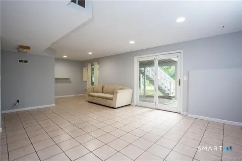 Building Photo - 21 Norman Dr