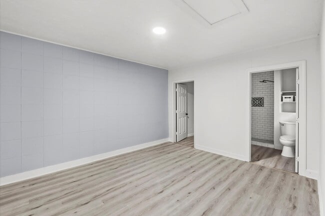 Building Photo - 2119 Linden Creek Ln