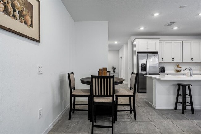 Building Photo - 1912 Swivel Ln