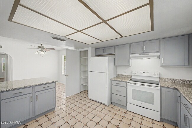 Building Photo - 17213 N 35th Dr