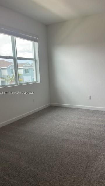 Building Photo - 871 SE grovebush Ln
