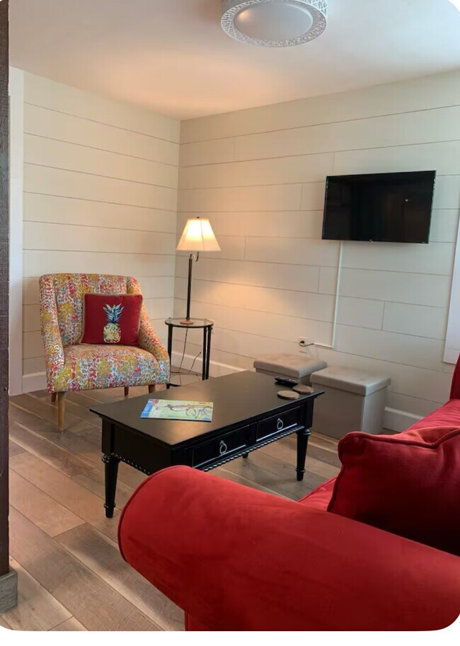 Building Photo - 911 11th St