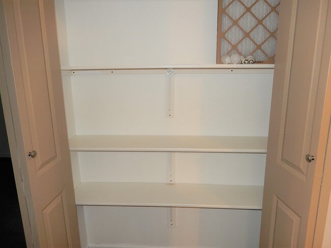 Building Photo - 1016 Caspan St