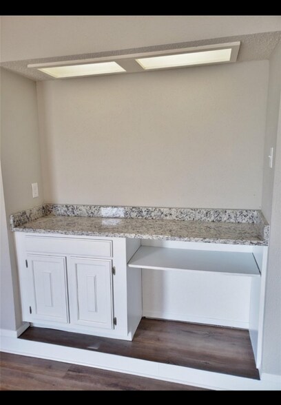 Building Photo - 2752 Meadow Isle Ln